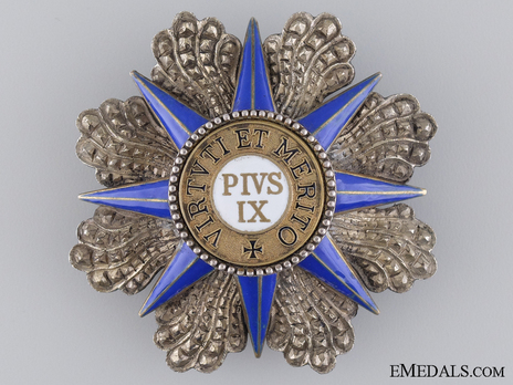 Order of Pius IX, Grand Commander Breast Star Obverse