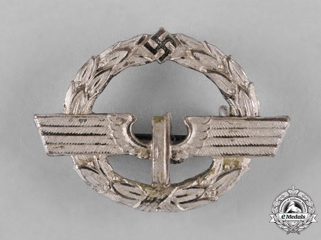 German Female Railway Staff Service Badge, in Silver Obverse
