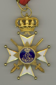 Princely House Order of Schaumburg-Lippe, I Class Cross with Swords (in gold) Reverse
