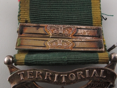 Silver Medal (for Territorial Forces, with King George VI "FID:DEF" effigy, with 2 clasps) Clasp Detail