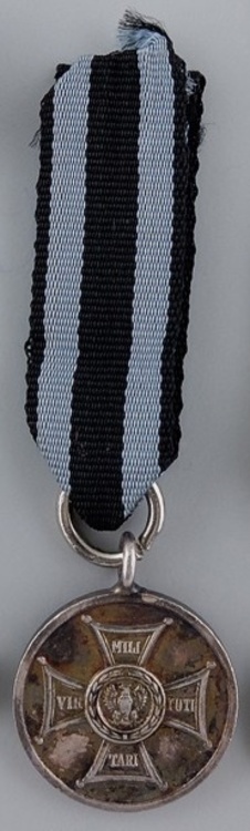 Miniature ii class medal 1944 1992 obverse2