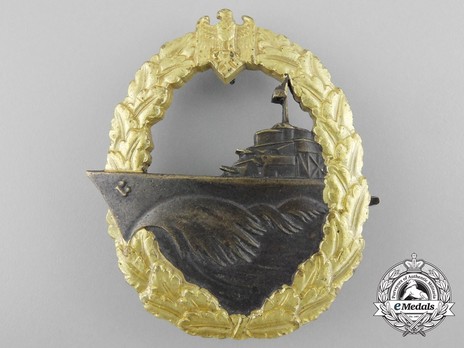 Destroyer War Badge, by C. Schwerin (in tombac) Obverse