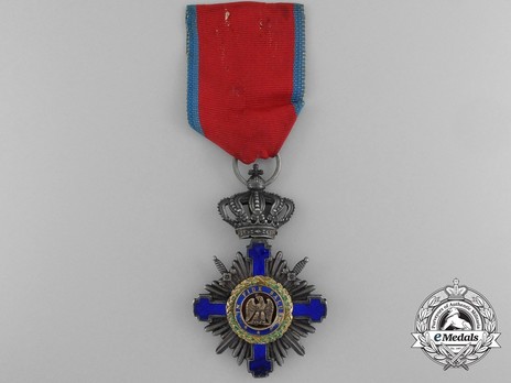 The Order of the Star of Romania, Type I, Military Division, Knight's Cross (wartime) Obverse
