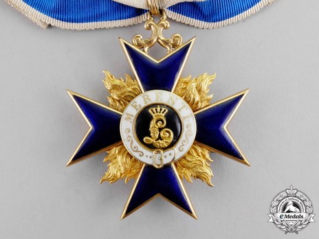 Order of Military Merit, II Class Cross Obverse