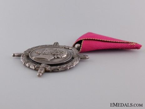 Order of Merit, Type II, II Class, in Silver (with old portrait stamped Obverse