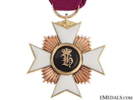 Princely Honour Cross, Civil Division, II Class Cross (in gold) Reverse