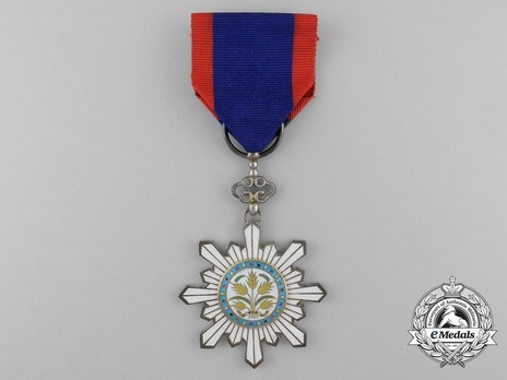 Order of the Golden Grain, VI Class Officer Obverse