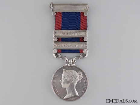 Silver Medal (for the Battle of Moodkee, with 2 clasps) Obverse