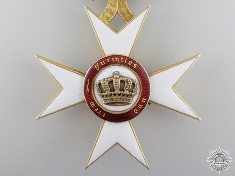 Order of the Württemberg Crown, Civil Division, II Class Commander Reverse