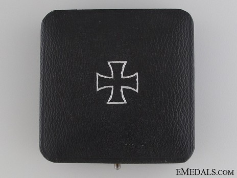 Iron Cross I Class Case of Issue, by Paul Meybauer Exterior