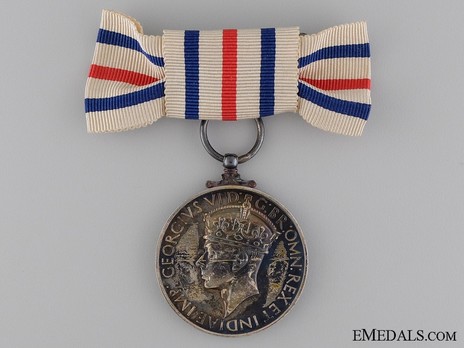 Silver Medal (for Women) Obverse