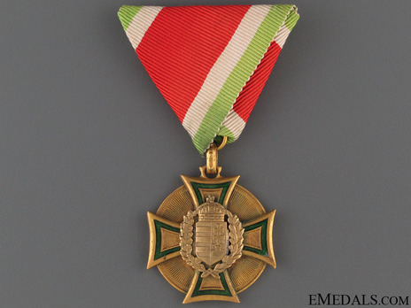Crew Long Service Decoration (for Officers) Obverse