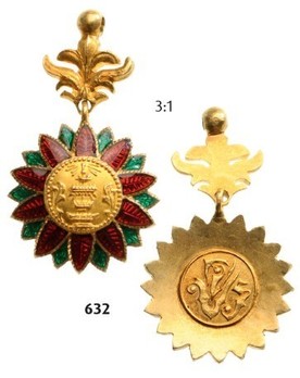 Order of the Crown of Thailand Miniature Badge Obverse