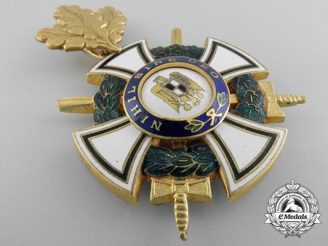 Order of the Royal House, Type II, Military Division, Commander's Cross Obverse