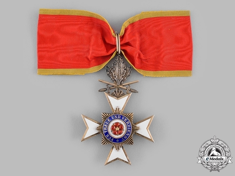 House Order of the Honour Cross, Type II, II Class Cross with Swords (on ring and oak leaves) Obverse