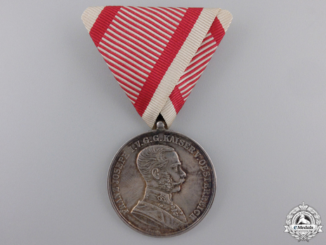 Type VIII, I Class Silver Medal (with ring suspension) Obverse