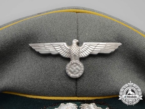 German Army Post-1936 Signals NCO/EM's Visor Cap Eagle Detail