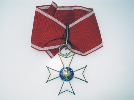 Order of Polonia Restituta, Commander with Star (1939-1992) Obverse