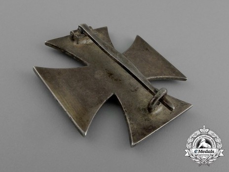 Iron Cross I Class, by Wächtler & Lange (unmarked, magnetic) Reverse