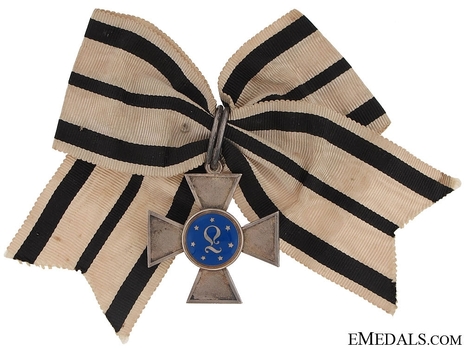 Order of Louise, Type II, II Division II Class Cross Obverse