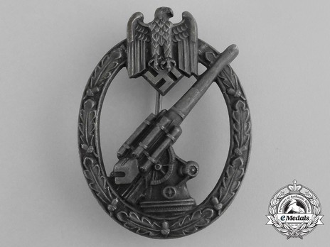 Army Flak Badge, by C. E. Juncker Obverse