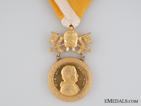 Bene Merenti Medal, Type VII, Gold Medal Obverse