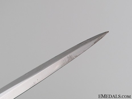 German Army E. & F. Hörster-made Early Version Officer’s Dagger Blade Tip Detail