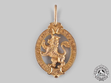  Order of the Golden Lion, Decoration (in bronze gilt) Obverse