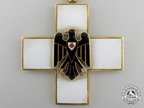 Cross of Honour of the German Red Cross, Type II, I Class Obverse