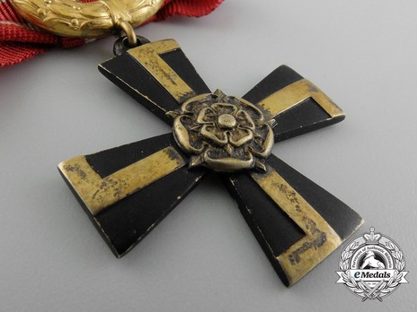 Order of the Cross of Liberty, IV Class Cross, Military Division (1939) Obverse