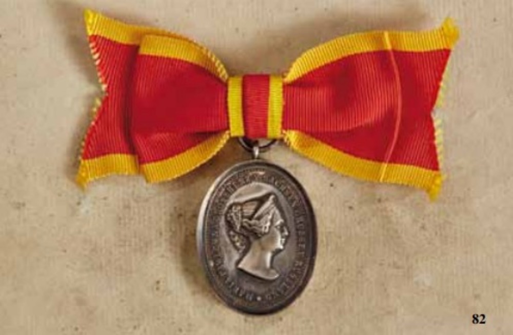 Honour+merit+medal+for+women%2c+i+division%2c+obv+