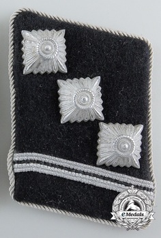 Allgemeine SS Obersturmführer Collar Tabs (post-1934 version) Obverse