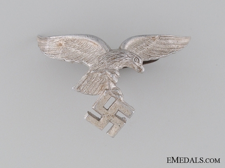 Luftwaffe Officer/NCO/EM Ranks 1st Pattern Metal Cap Eagle Insignia Obverse