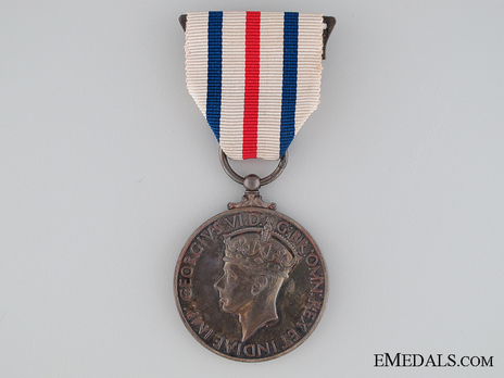 Silver Medal (for men) Obverse 