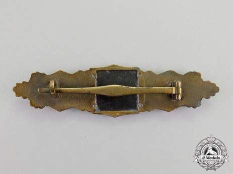 Close Combat Clasp, in Bronze, by Unknown Maker Reverse