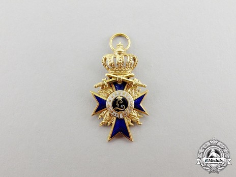 Order of Military Merit, Military Division, Officer Cross Miniature Obverse