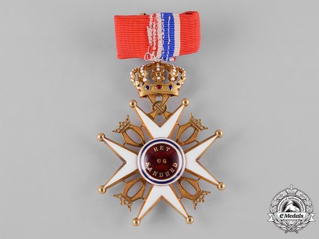 Order of St. Olav, Grand Cross, Civil Division (1910-1915 stamped "J. TOSTRUP") Obverse