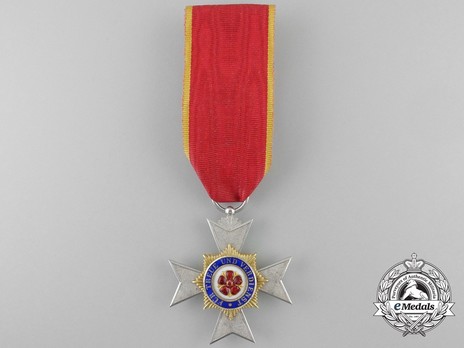 House Order of the Honour Cross, Type I, IV Class Cross Obverse