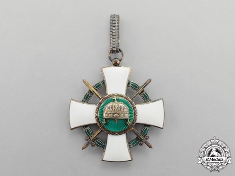 Order of the Holy Crown, Grand Officer, Military Division (with War Decoration) Obverse