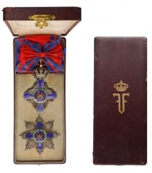 Grand Cross (Civil Division, 1877-1932) Case of Issue Interior and Exterior