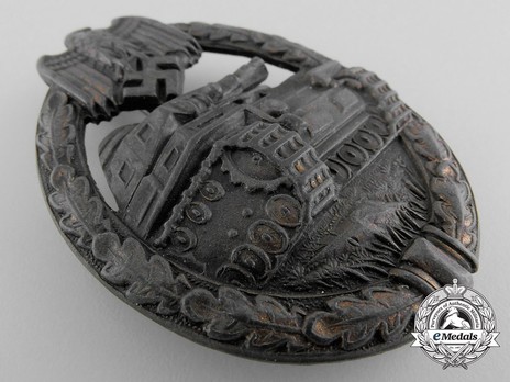 Panzer Assault Badge, in Bronze, by C. E. Juncker (hollow) Obverse