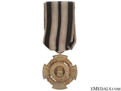 House Order of Hohenzollern, Type II, Civil Division, Gold Merit Cross Obverse