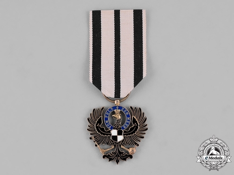Royal House Order of Hohenzollern, Eagle Knight (in gold, thin ring variant) Obverse