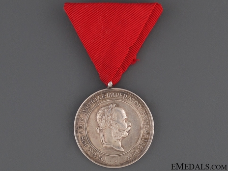 Medal for Care of Horses Obverse