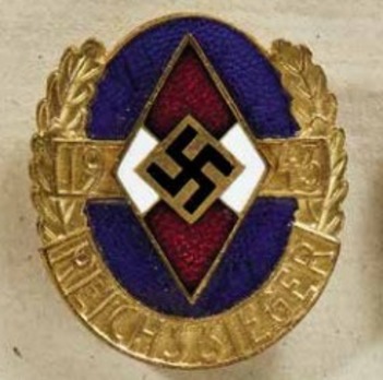HJ Championship Badge, in Gold (Reichssieger 1943) Obverse