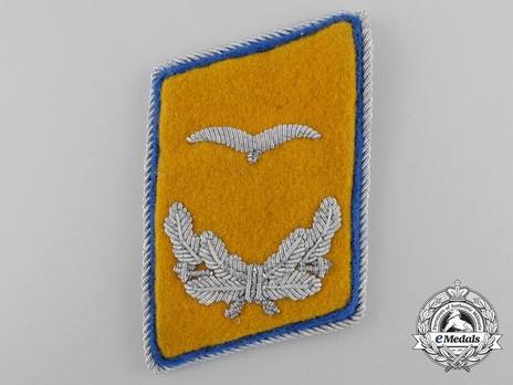 Luftwaffe Flying Troops Leutnant Collar Tabs (Reserve version) Obverse