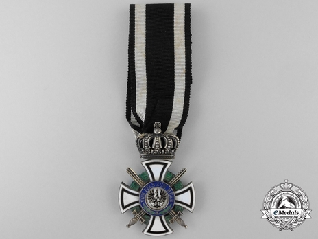 Royal House Order of Hohenzollern, Military Division, Knight (in silver gilt) Obverse