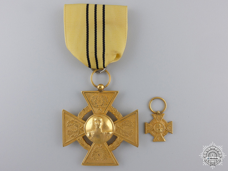 I Class Gold Medal Obverse