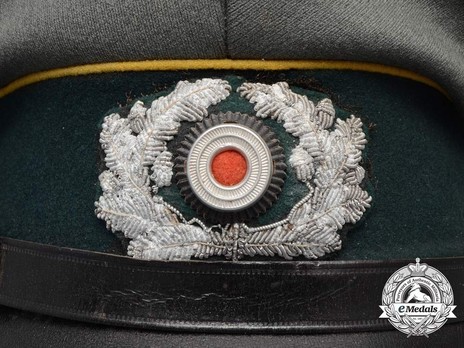 German Army Post-1936 Signals NCO/EM's Visor Cap Wreath & Cockade Detail