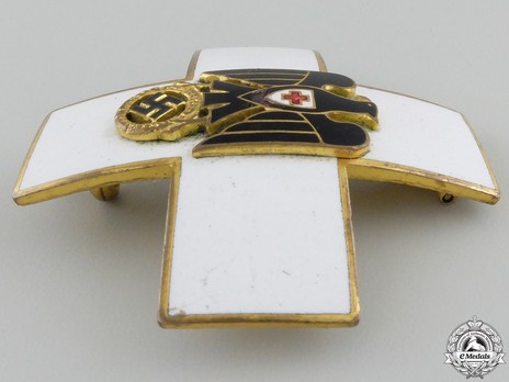 Cross of Honour of the German Red Cross, Type III, Merit Cross Obverse